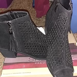 Black booties never worn